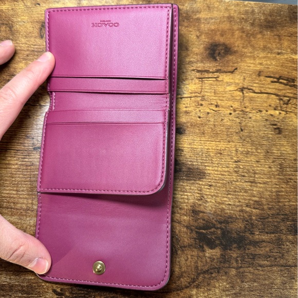 Coach Essential Card Holder Wallet - Picture 3 of 15